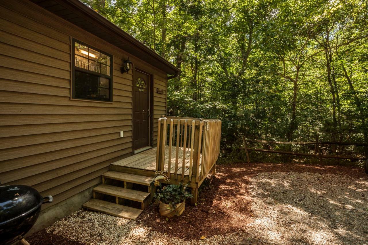 Nolichuckey Bluffs Bed & Breakfast Cabins グリーンビル  部屋 写真