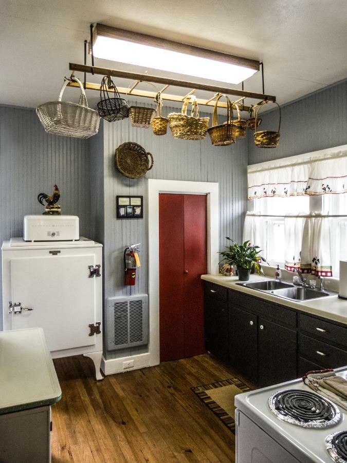 Nolichuckey Bluffs Bed & Breakfast Cabins グリーンビル  エクステリア 写真