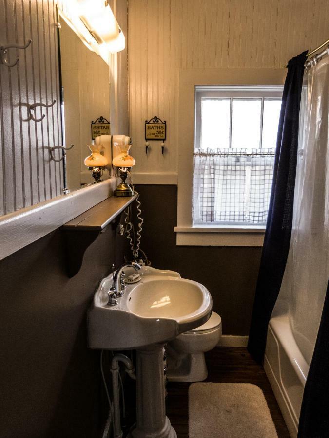 Nolichuckey Bluffs Bed & Breakfast Cabins グリーンビル  エクステリア 写真
