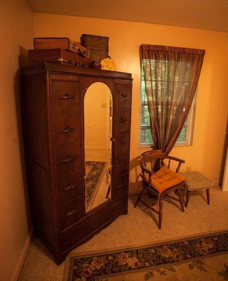 Nolichuckey Bluffs Bed & Breakfast Cabins グリーンビル  エクステリア 写真