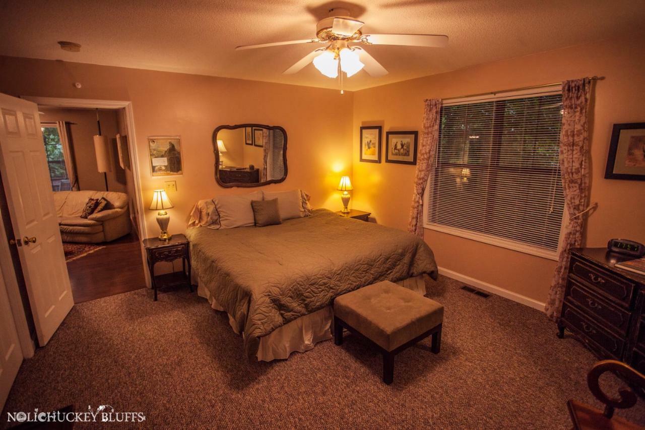 Nolichuckey Bluffs Bed & Breakfast Cabins グリーンビル  エクステリア 写真